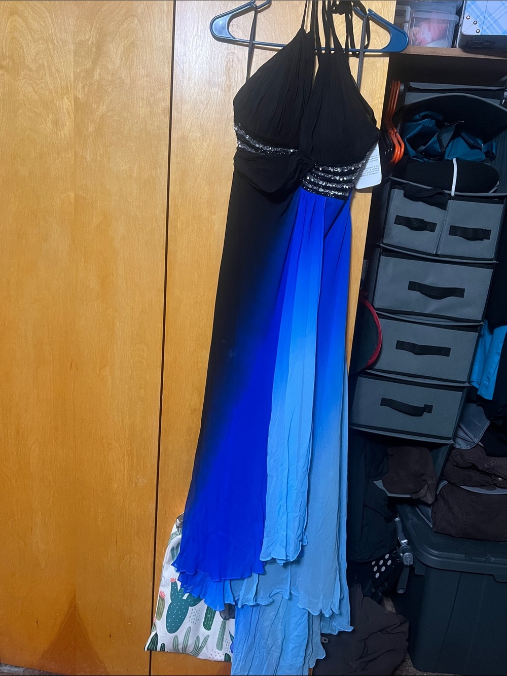 Sleeveless Ombre Blue Halter Evening Dress